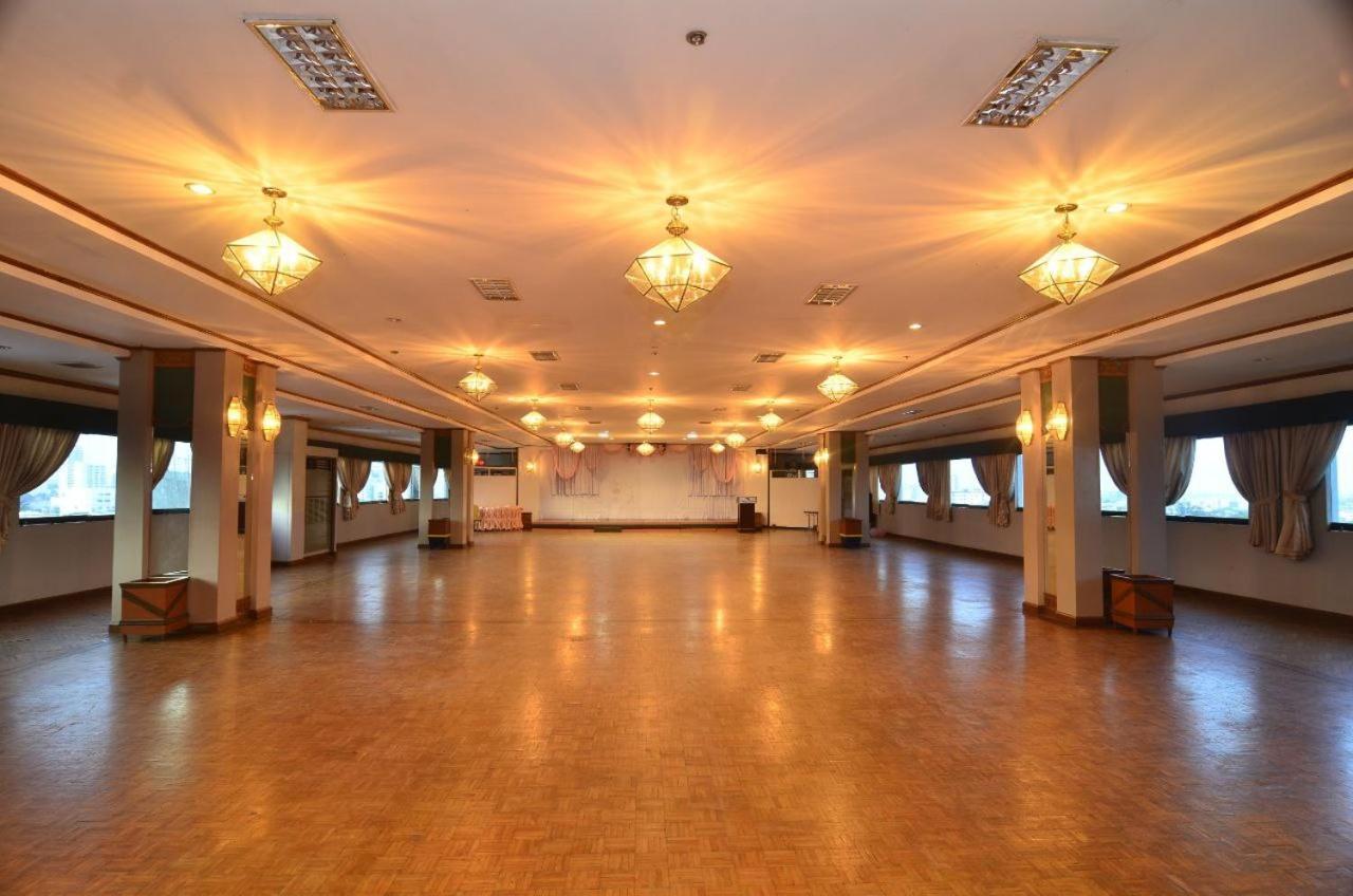 Holiday Plaza Hotel - Cebu ภายนอก รูปภาพ