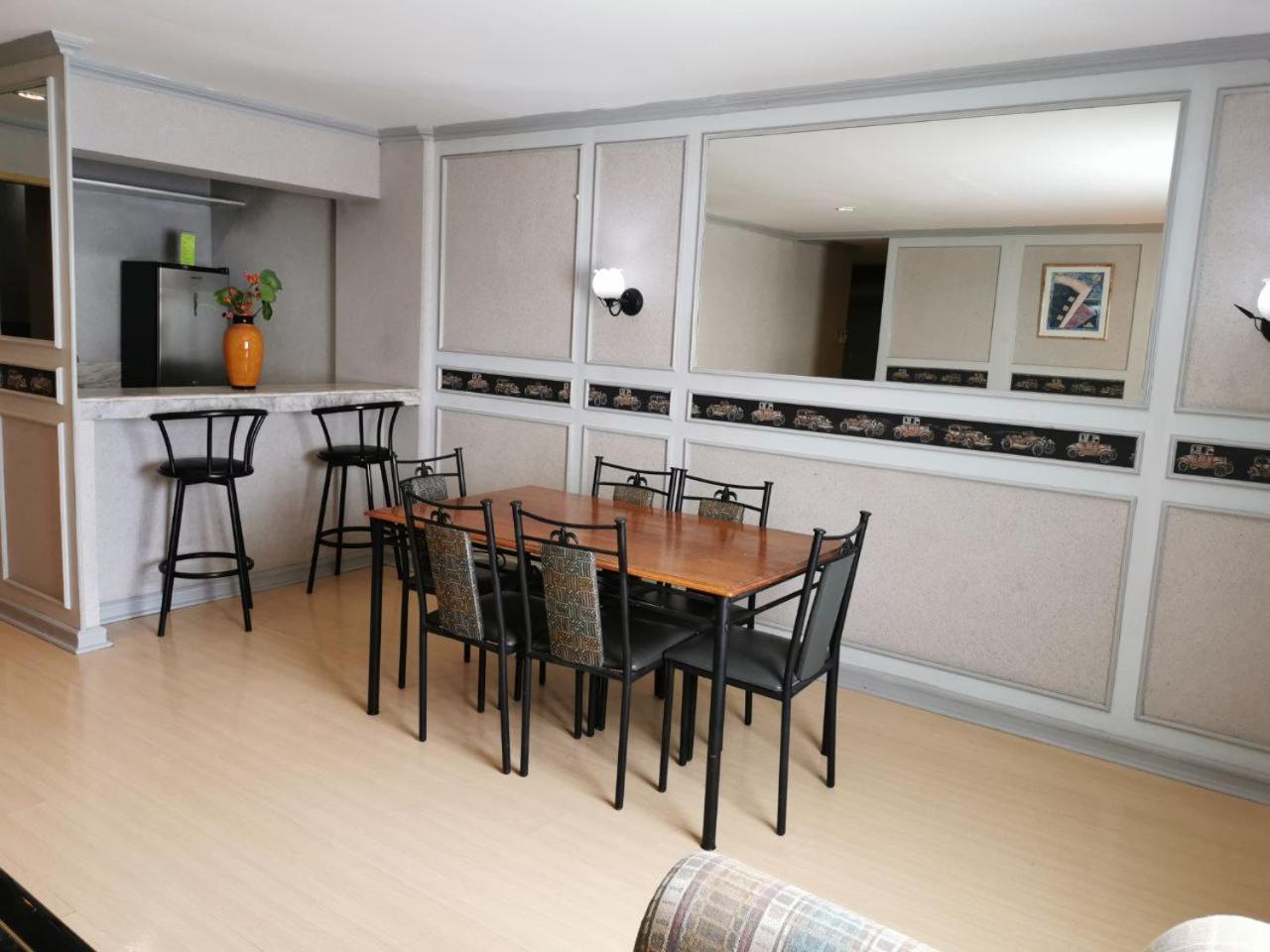 Holiday Plaza Hotel - Cebu ภายนอก รูปภาพ